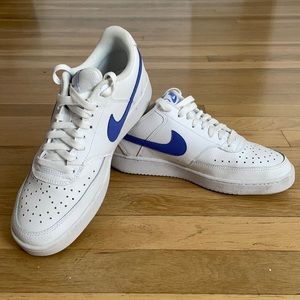 NIKE Women’s Court Vision